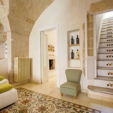 Explore The Historic City On Foot From An Old Town House Lecce Eksteriør bilde
