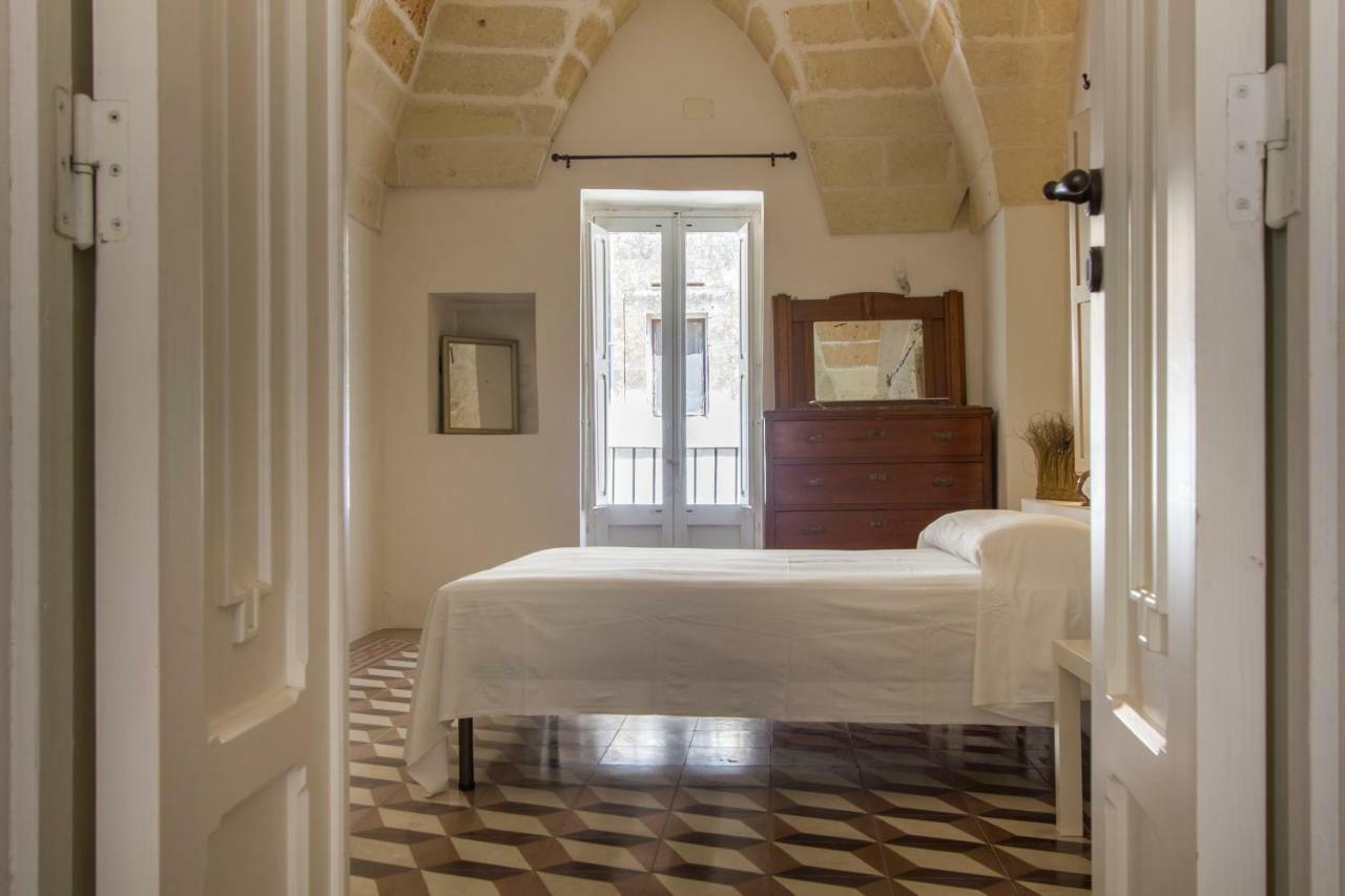 Explore The Historic City On Foot From An Old Town House Lecce Eksteriør bilde