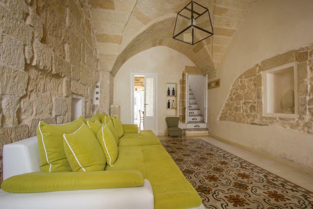 Explore The Historic City On Foot From An Old Town House Lecce Eksteriør bilde