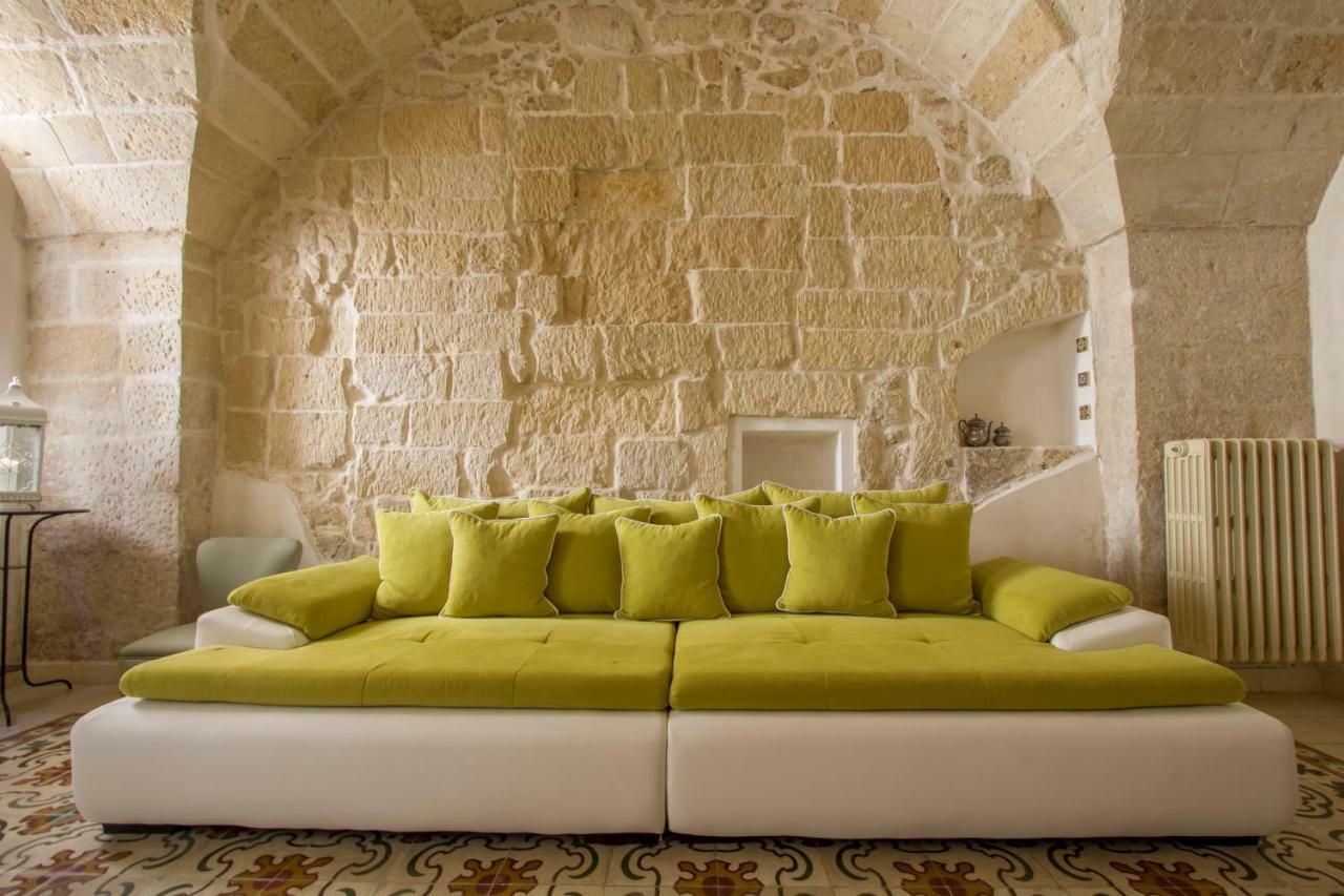 Explore The Historic City On Foot From An Old Town House Lecce Eksteriør bilde