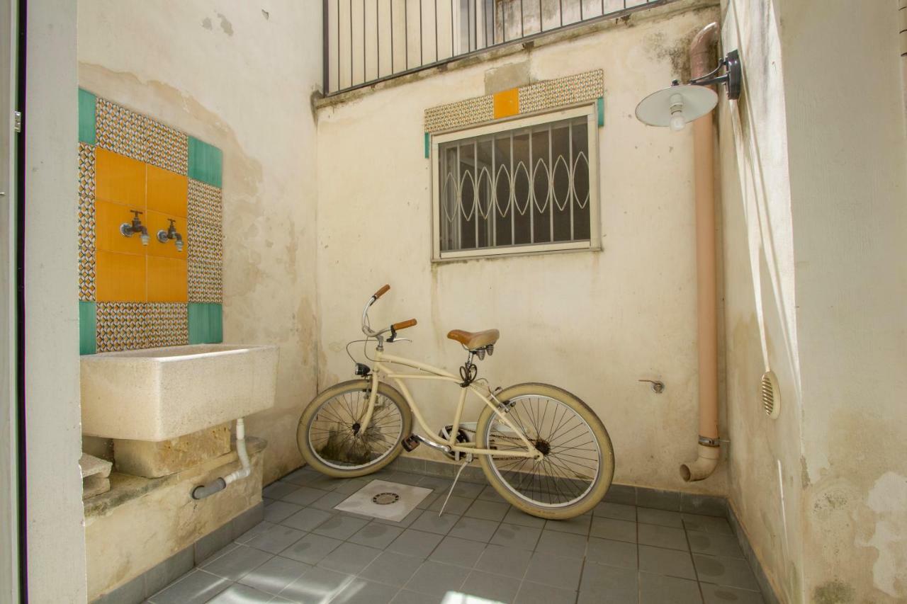 Explore The Historic City On Foot From An Old Town House Lecce Eksteriør bilde